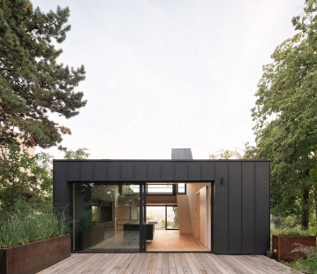 Black House  - foto: Alex Shoots Buildings