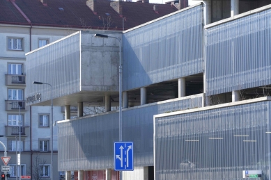 Parkovací dům u MFA Pardubice - foto: Alex Bykov