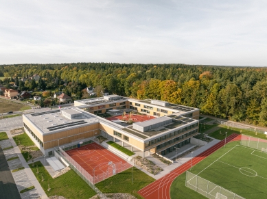 Lošbates Primary School - foto: Alex Shoots Buildings