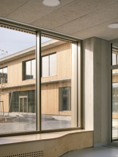 Lošbates Primary School - foto: Alex Shoots Buildings