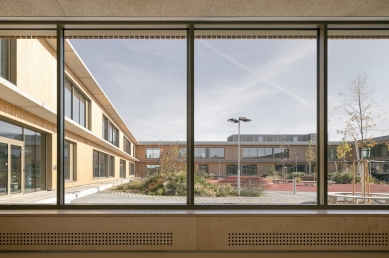 Lošbates Primary School - foto: Alex Shoots Buildings