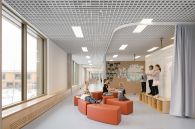 Lošbates Primary School - foto: Alex Shoots Buildings
