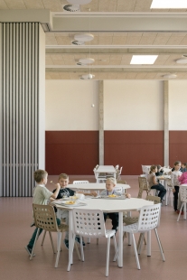 Lošbates Primary School - foto: Alex Shoots Buildings