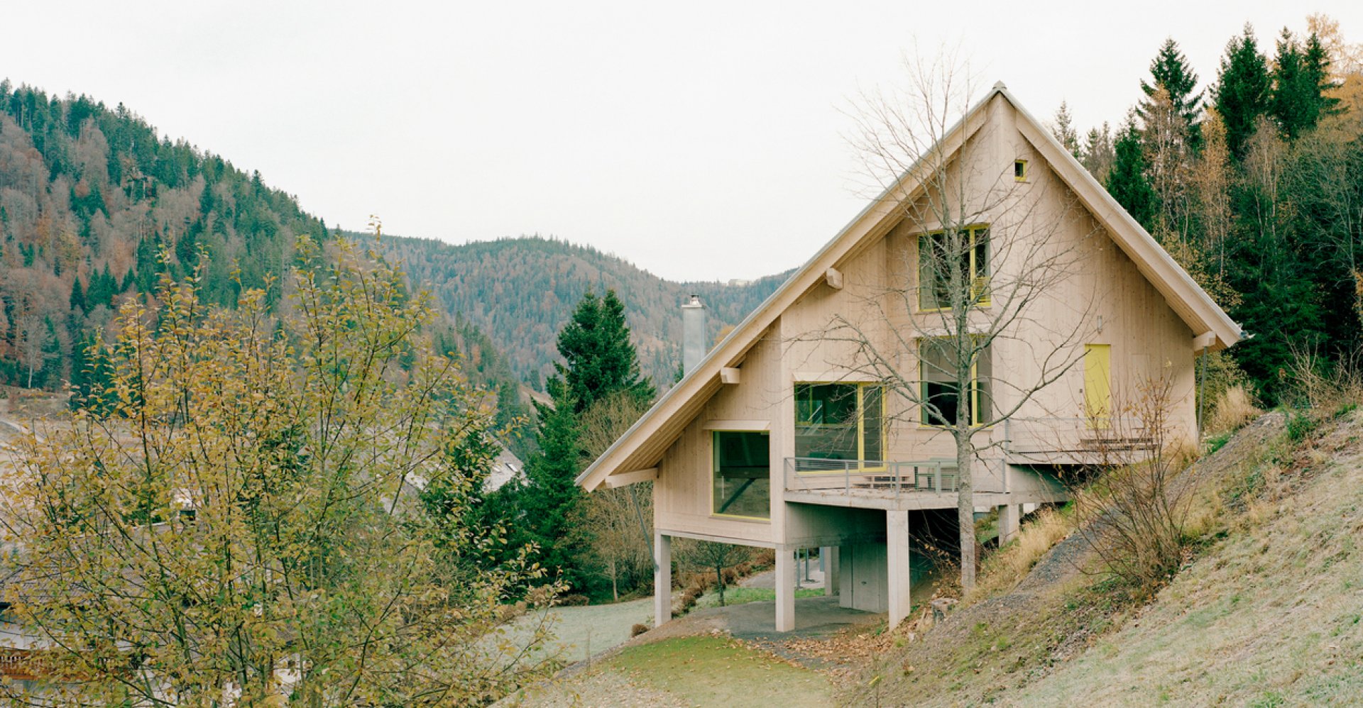 archiweb.cz - House on a Hill