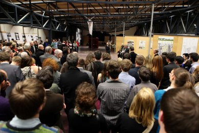 Moderated discussion with successful graduates of FUA TU in Liberec