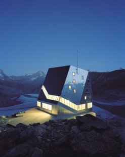 kruh podzim 2022: Ákos Moravánszky a Andrea Deplazes - Bearth Deplazes Architekten: Monte Rosa Hütte - foto: Tonatiuh Abrosetti