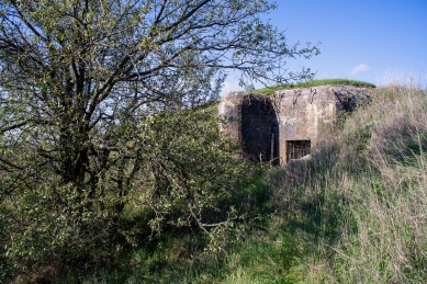 <tem>Obscure Cave</tem>