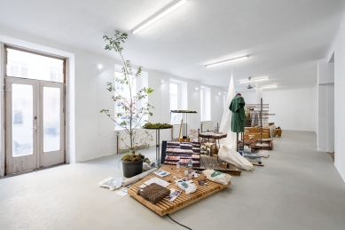 Jerome Becker & Matthias Moroder: MAGAZIN - Space for Contemporary Architecture (AT) - photo of an exhibition Fragments of a Breathing City by BREATHE EARTH COLLECTIVE - foto: Simon Veres