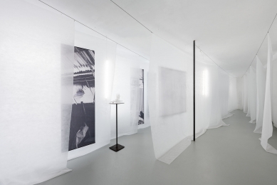 Jerome Becker & Matthias Moroder: MAGAZIN - Space for Contemporary Architecture (AT) - photo of an exhibition LET IT BECOME WHAT IT NEEDS TO BE by TAELON7 - foto: Simon Veres