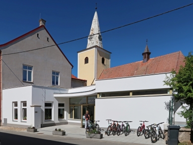 Cena Klubu Za starou Prahu 2025 - pozvánka na vyhlášení 22. ročníku - Addition to the Elementary School, Veverské Knínice - foto: NEW WORK s.r.o.