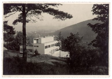 Přednáška Pavla Zatloukala - dílo Oskara a Elly Oehlerových - Oskar a Elly Oehlerovi Vila dr. L. Říhovského, Teplice nad Bečvou, 1933-1934 - foto: © Sbírka architektury Muzeum umění Olomouc