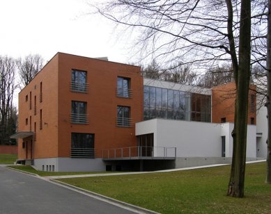 New luxury Forest Hotel in Zlín utilizes a complete solar system from Schüco for water heating