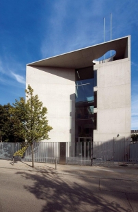 Architektonické diela nominované na Cenu ARCH 2011 - Veľvyslanectvo Slovenskej republiky, Berlín (Martin Kusý, Pavol Paňák, Mária Michalič Kusá, ARCH 10/2010)
