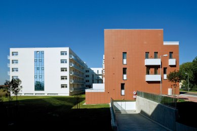 Architektonické diela nominované na Cenu ARCH 2011 - Rezidencia Záhorská, Bratislava-Záhorská Bystrica (Norbert Šmondrk a Štúdio K.F.A., ARCH 10/2010)