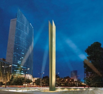 Mexický památník k 200. výročí je opožděný, drahý a nemexický - Pilíř světla - foto: sdpnoticias.com