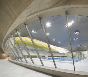 Dokončení plaveckého centra v Londýně od Zahy Hadid - foto: Hufton + Crow, London