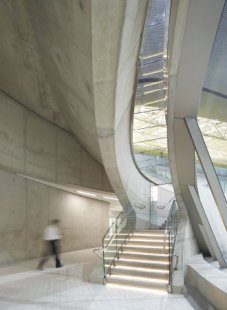 Completion of the swimming center in London by Zaha Hadid - foto: Hufton + Crow, London