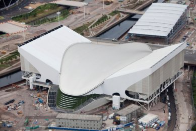 Dokončení plaveckého centra v Londýně od Zahy Hadid - foto: Hufton + Crow, London