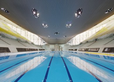 Dokončení plaveckého centra v Londýně od Zahy Hadid - foto: Hufton + Crow, London