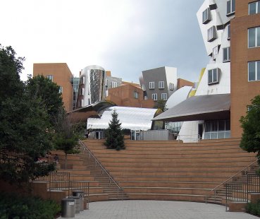 Rozhovor s Petrem Kratochvílem - Ray and Maria Stata Center - Ray and Maria Stata Center v Cambridge od Franka Gehryho (2004) - foto: Petr Kratochvíl/Fulbright-Masaryk grant, 2011