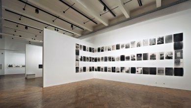Výstava Architektura v zrcadle současné umělecké fotografie - foto: © Wolfgang Woessner/MAK