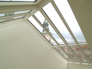 Střešní okna, prosklení a výstupy na BAUTEC v Berlíně - Střešní prosklení Solara, do hřebene