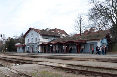 Projekt Pražská nádraží ne/využitá ukáže, jak díky železničním budovám oživit celé městské čtvrti - Nádraží Veleslavín - foto: Jan Zikmund