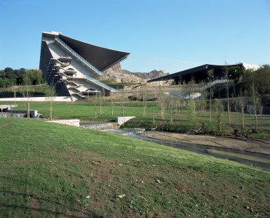 Galerie Jaroslava Fragnera vystavuje velkorysé práce „skromného architekta“ Eduardo Souta de Moury