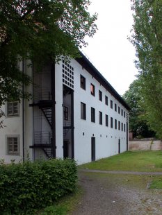 K úmrti Karljosef Schattnera - Waisenhaus - foto: Petr Šmídek, 2002