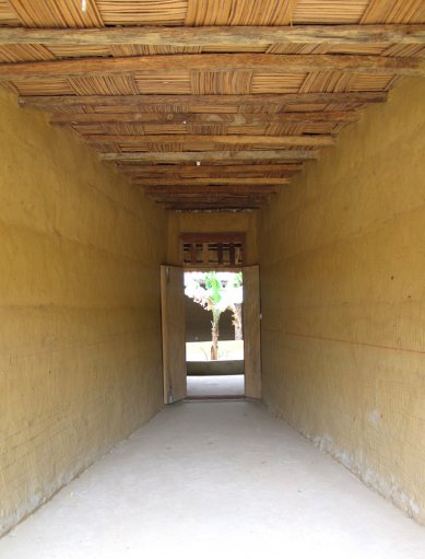 House of the impluvium, multi-storey house and architectural forms in&nbspCasamance - Object 3: VILLAGE CAMP, house with impluvium - foto: Pavel Nasadil, 2012