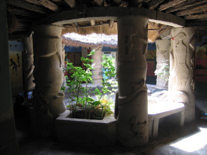 House of the impluvium, multi-storey house and architectural forms in&nbspCasamance - Object 7: AUBERGE DU ROUTARD, case in impluvium - foto: Pavel Nasadil, 2012