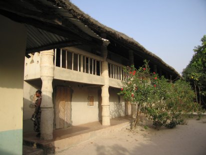 House of the impluvium, multi-storey house and architectural forms in&nbspCasamance - Object 8: VILLAGE CAMP, multi-story building - foto: Pavel Nasadil, 2012