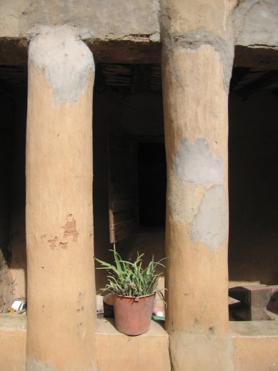 House of the impluvium, multi-storey house and architectural forms in&nbspCasamance - Objects 9: Multi-level cases - foto: Pavel Nasadil, 2012