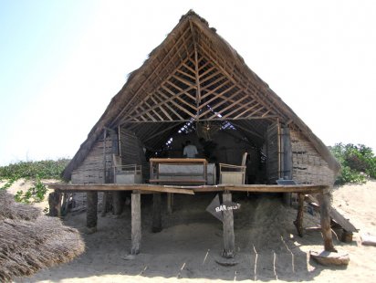 House of the impluvium, multi-storey house and architectural forms in&nbspCasamance - Objects 13: Bars and Restaurants - foto: Pavel Nasadil, 2012