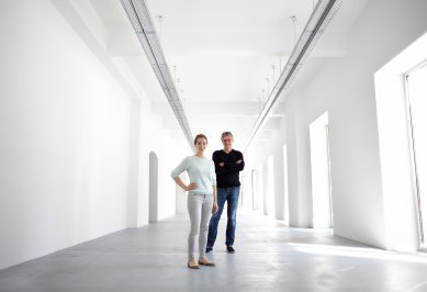 Ve Vídni bylo otevřeno nové centrum současné fotografie - Peter Coeln a Verena Kaspar-Eisert v galerii OstLicht - foto: Marco Pauer