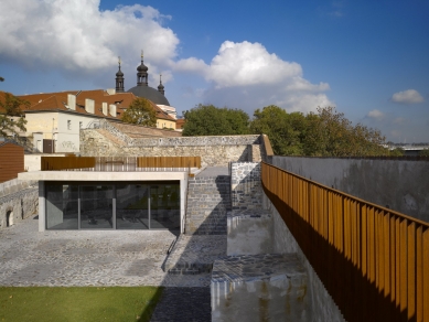 Česká architektura nominovaná na Cenu Miese van der Roheho 2013 - Miroslav Cikán, Pavla Melková – MCA atelier, s.r.o., Petr Buš, Pavel Košťálek / Revitalizace bastionu u Božích muk, Praha 2