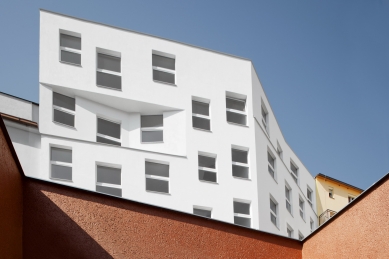 Czech architecture nominated for the Mies van der Rohe Award 2013 - Radek Kolařík architectural workshop / Apartment building Na Zatlance, Prague