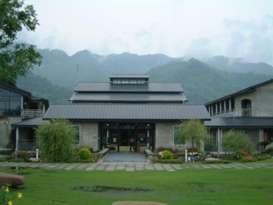 Profil architekta Hsieh Ying-Chun z Atelier-3 - MeiNong Hakka Art and Craft Hall, Taiwan, 1998  - foto: Atelier-3