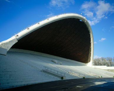 Pozvánka na výstavu Sovětská moderna: 1955–1991 - Song Festival Stage, 1957-1960, Tallinn, Estonia - foto: Markus Weisbeck