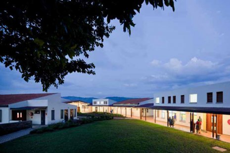 Představujeme vítězné projekty Zumtobel Group Award 2012 - MASS Design Group (USA): Butaro Hospital ve Rwandě