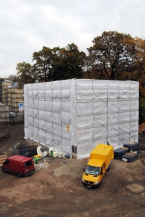 Experimentální projekt pilino-betonového domu green.house - stavební proces – hrubá stavba v říjnu 2011 - foto: Tobias Adam, Bauhaus-Univerzita Výmar