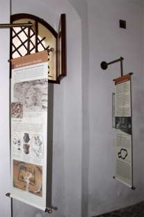 Obnova kaple sv. Ludmily a Marty na Přední Kopanině - Detail expozice - foto: Patrik Líbal, 2012