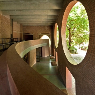 Výstava Louis Kahn – The Power of Architecture - Indian Institute of Management, Ahmedabad, Louis Kahn, 1962–74 - foto: © Louis I. Kahn Collection, University of Pennsylvania and the Pennsylvania Historical and Museum Commission