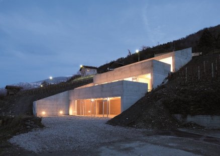 Swiss architecture in the Jaroslav Fragner Gallery - RD SALINS ANAKO ARCHITECTURE - foto: Thomas Jantscher