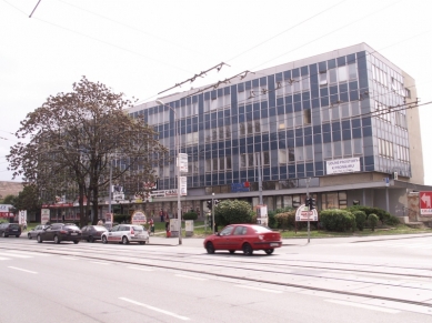 Reconstruction of the outer shell of the NOSRETI shopping center