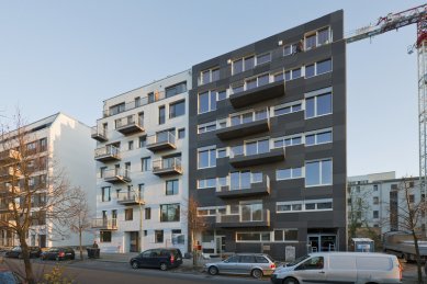 Chytrá kombinace dřeva, betonu a fermacellu na sedmipatrových bytových domech v Berlíně - Navenek nelze poznat, že se jedná o dřevostavbu. Berlínský bytový dům je ukázkou toho, jak je i v městské zástavbě možné efektivně využít dřevo.