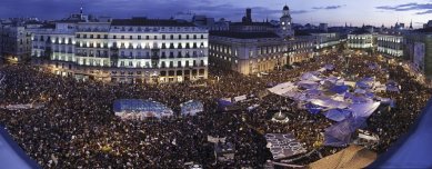 Dvě výstavy na téma veřejného prostoru v GJF - Obsazení náměstí Puerta del Sol, Madrid, 2011 - foto: archiv CCCB