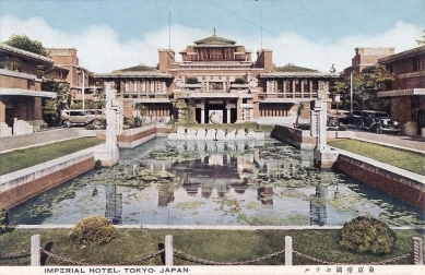 Hendrik P. Berlage: Frank Lloyd Wright* - Frank Lloyd Wright : Hotel „Imperial“. Tokio Japonsko 1922