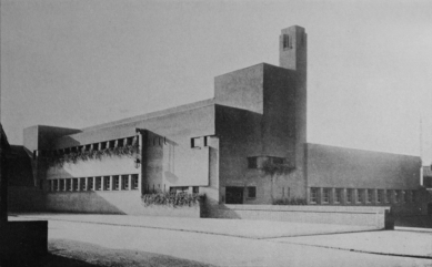 Alois Kubíček: Willem Marinus Dudok - W. M. Dudok : Škola v dělnické kolonii v Hilversum. (z r. 1921.)