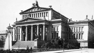 Otto Wagner: Moderní stavba divadel  - Karl Friedrich Schinkel: Královské divadlo (Königliches Schauspielhaus) v Berlíně, 1819-21